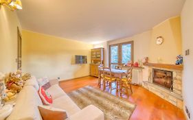 Elegante Appartamento-100Mt Dal Centro-50Mt Dalla Seggiovia-Wifi-Parcheggio Gratuito